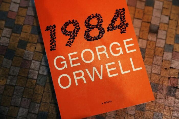 1984 George Orwell by George Orwell
