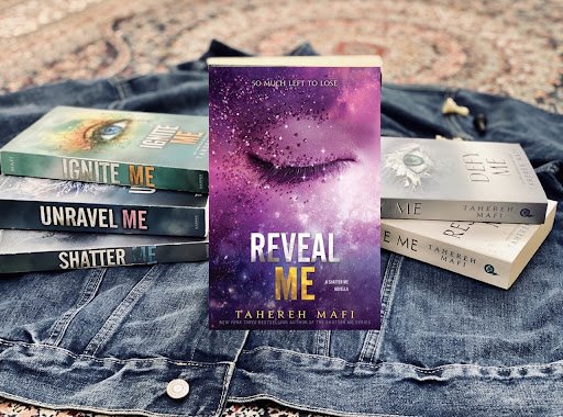 3e6db84ac2dabad4ac857f7a4eaae3cc.jpg Reveal Me (Shatter Me, #5.5) By Tahereh Mafi - Image 1