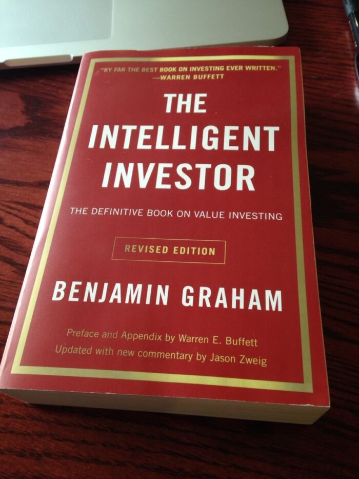 The Intelligent Investor Book by Benjamin Graham