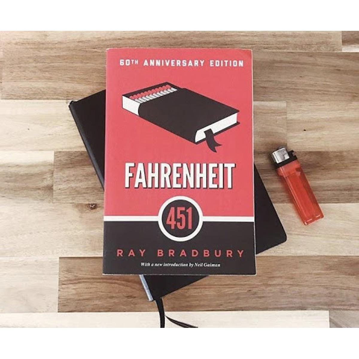 b5bc29967a60bb433fdc548819c35ee5.jpg Fahrenheit 451 By Ray Bradbury - Image 1