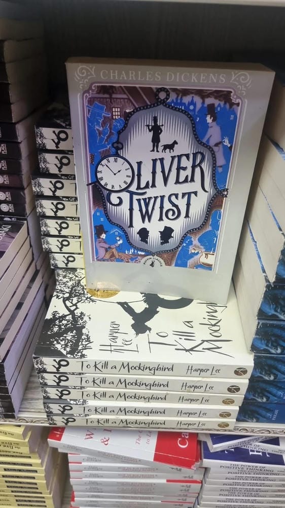 Se1655c49b8e245b19e419c5e469eb583e.jpg Oliver Twist By Charles Dickens - Image 1